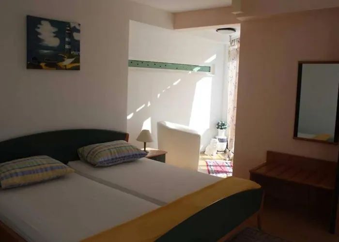 Appartement In With Sea View, Terrace, Air Conditioning, Wifi 4328-6 Trogir