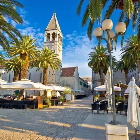 In With Sea View, Terrace, Air Conditioning, Wifi 4328-6 * Trogir